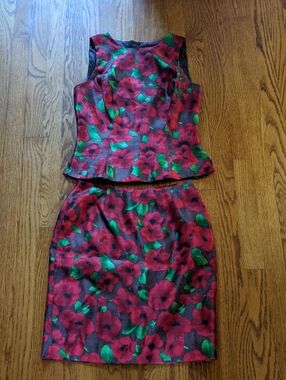 Chetta B 100% Silk Floral  Print Dress - Green, Red, Brown Size 4